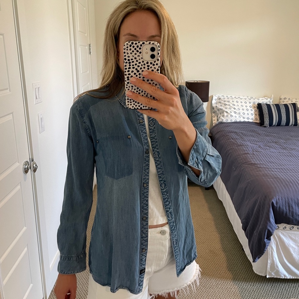 Rails Denim Button Down Women’s Size M - image 1